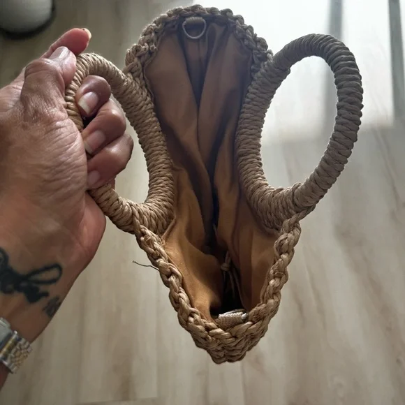 Half Moon 🌙Tan Woven Tote Bag - Picture 4 of 5